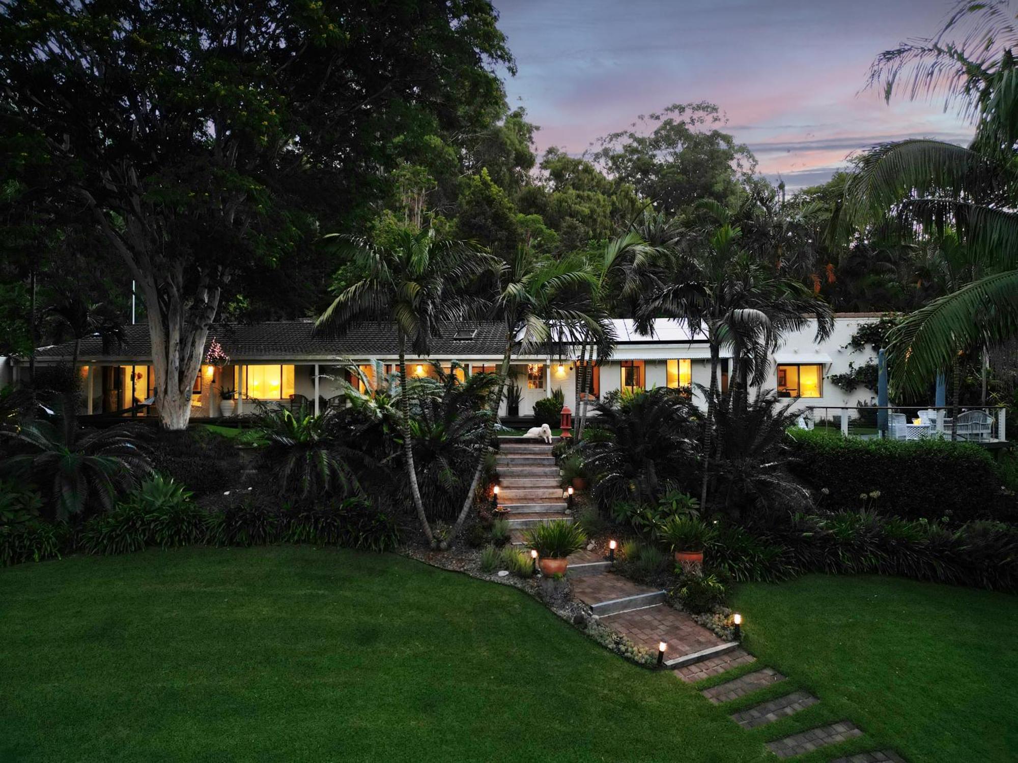 Sensom Boutique Bed And Breakfast Sapphire Beach Exterior photo
